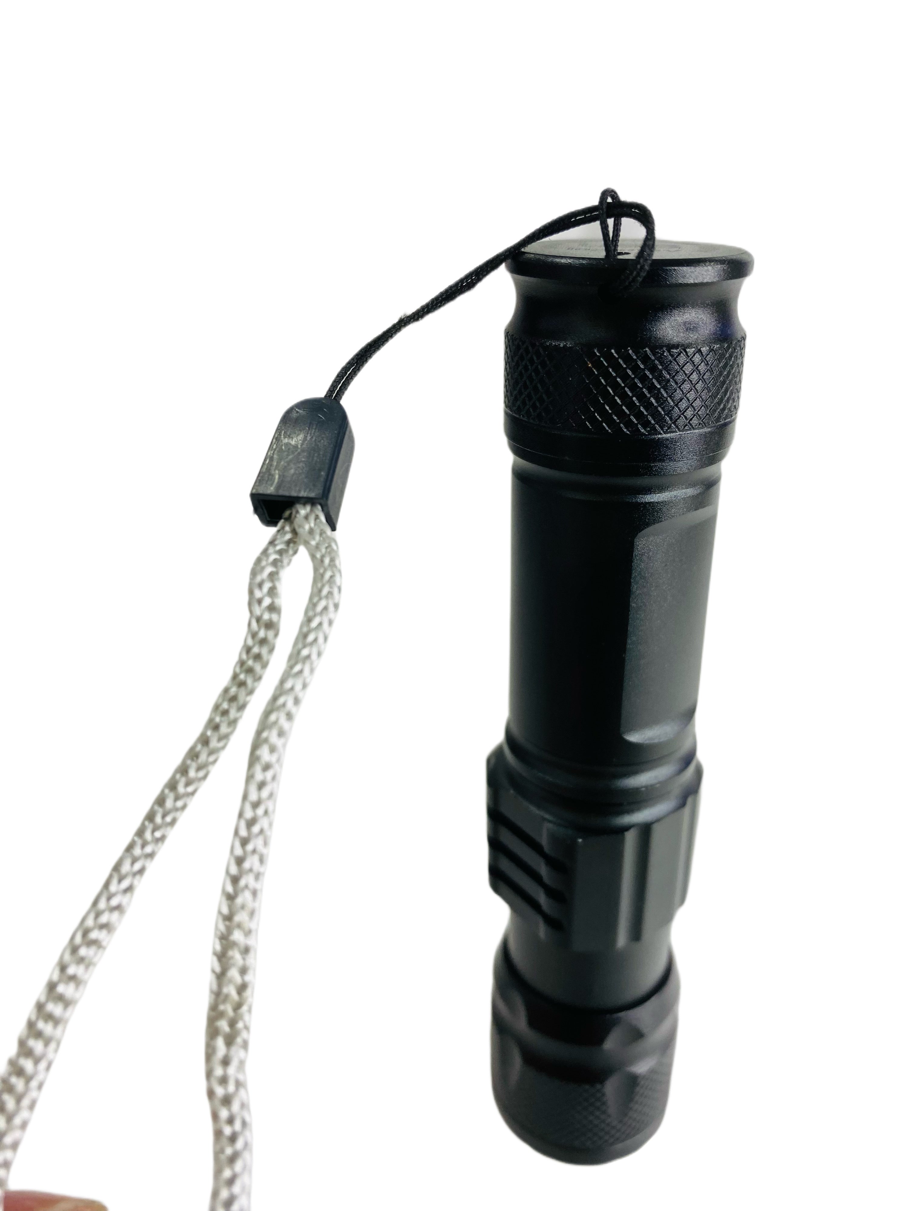 LINTERNA USB METÁLICA LINTERNA USB METÁLICA